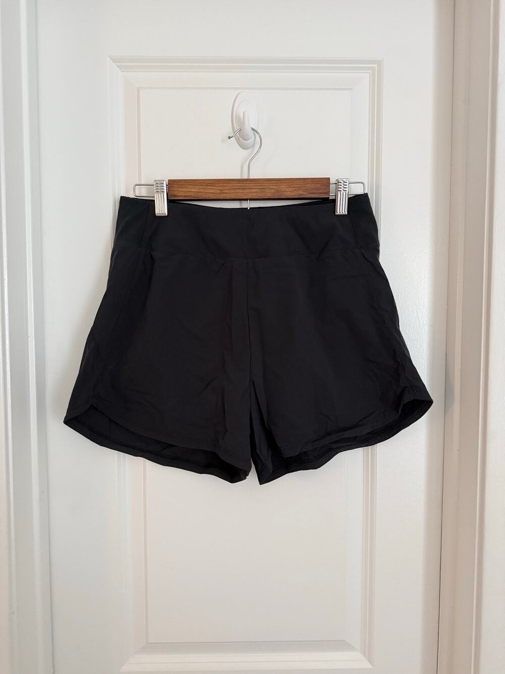 Nike Athleisure Sporty Black Shorts Size Medium